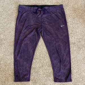Nike Women’s Capris Dri-Fit Performance Leggings- Size 1X